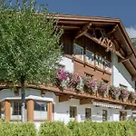 Garni Vierjahreszeiten Pensión Sölden