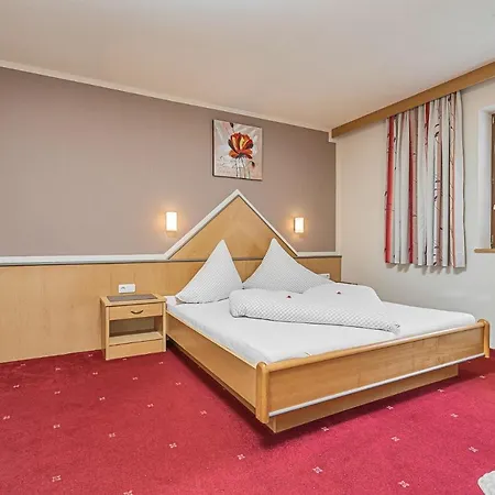 Garni Vierjahreszeiten 3*