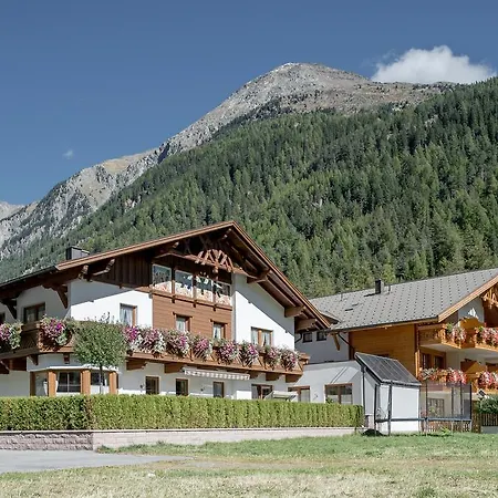 Garni Vierjahreszeiten