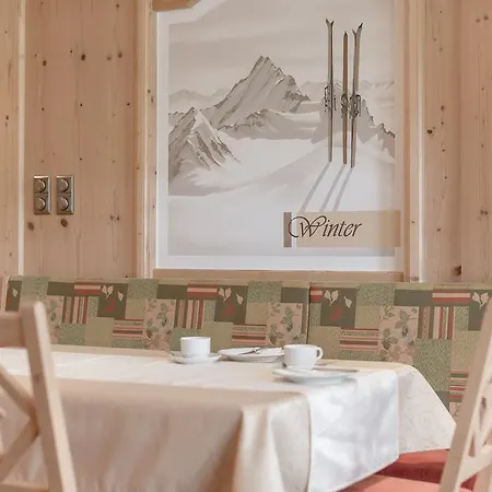 Vendégház Garni Vierjahreszeiten Sölden