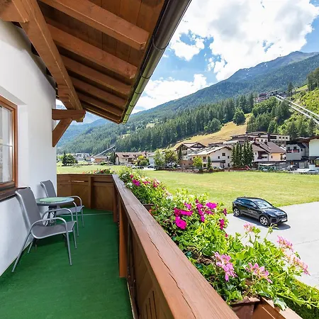 Garni Vierjahreszeiten