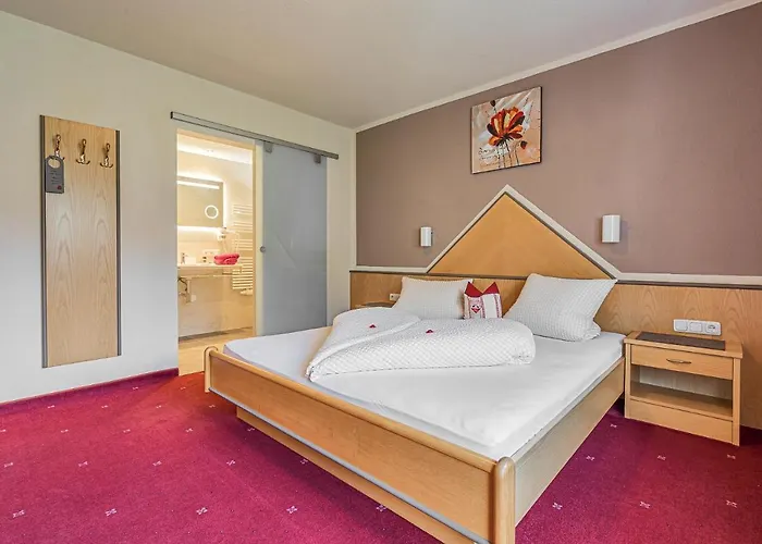 Garni Vierjahreszeiten Зельден