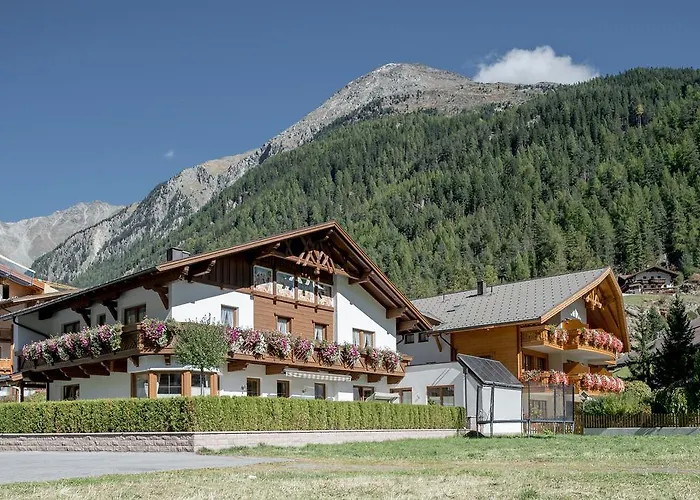 Garni Vierjahreszeiten