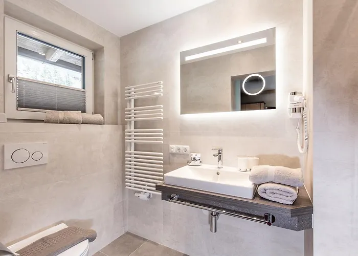 Garni Vierjahreszeiten