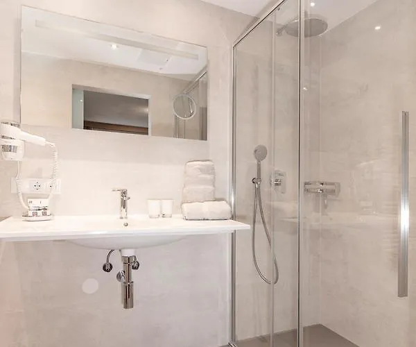 Garni Vierjahreszeiten 3*