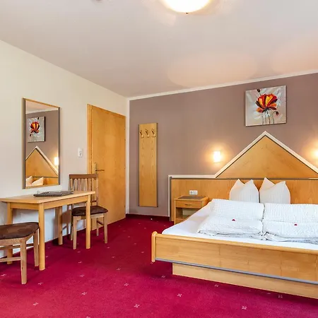 Penzion Garni Vierjahreszeiten 3*