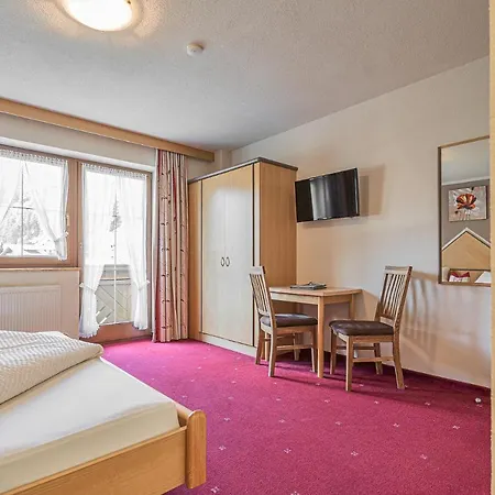 Garni Vierjahreszeiten 3* Зёльден