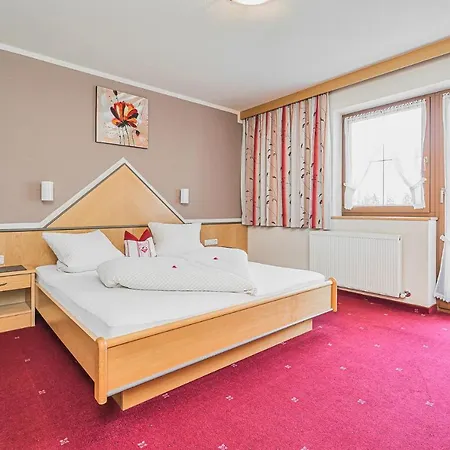 Garni Vierjahreszeiten Гостевой дом