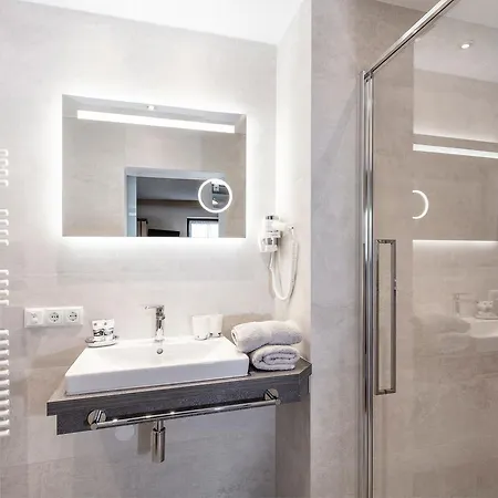 Garni Vierjahreszeiten Гостевой дом 3*