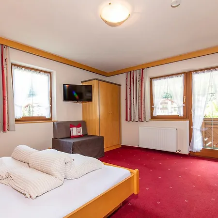 Garni Vierjahreszeiten Гостевой дом Зёльден