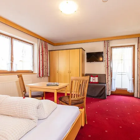 Garni Vierjahreszeiten 3* Зёльден