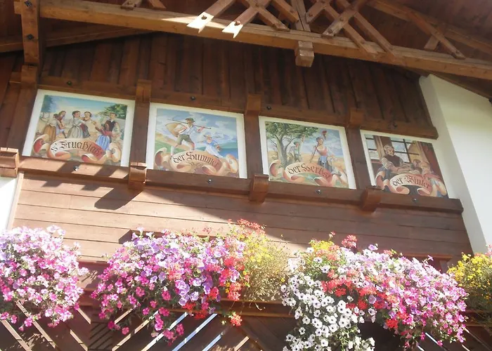 Garni Vierjahreszeiten 3*